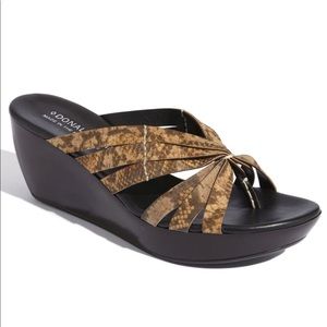 DONALD J PLINER “CATHE” STRAP SANDALS SIZE 9 Italy